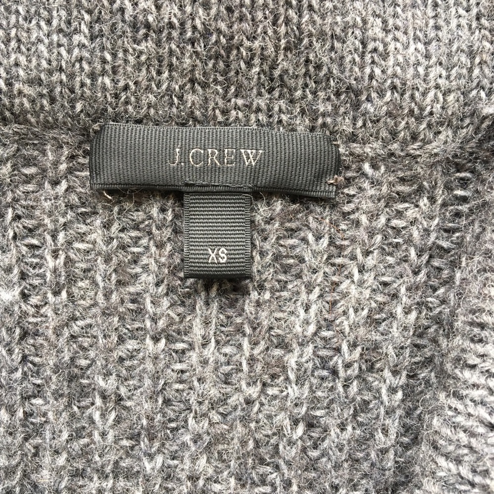 Sold-J crew oversized chunky knit gray cardigan - Picture 3 of 6